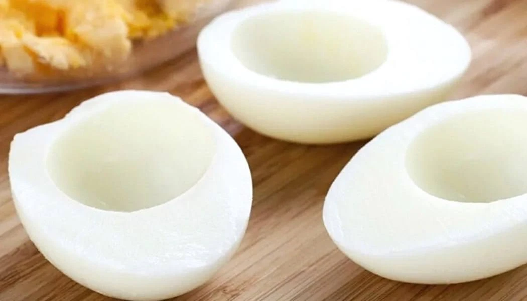 Вечернее употребление пары вареных яичных белков 🥚  Это может помочь избежать чувства голода, которо
