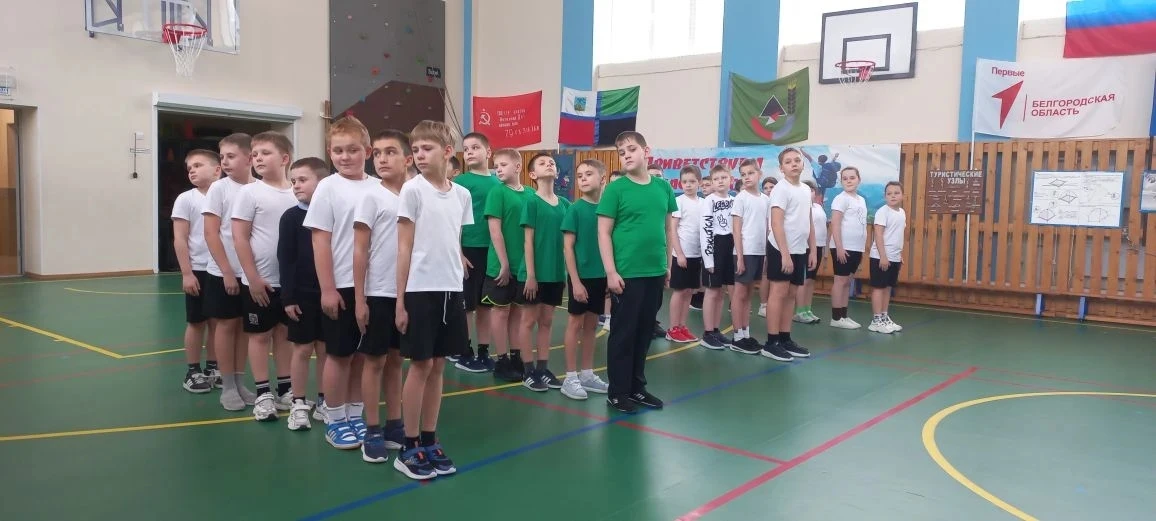 Сегодня в  Образовательном комплексе "Перспектива" прошли   спортивные состязания "Мальчишки,  вперё