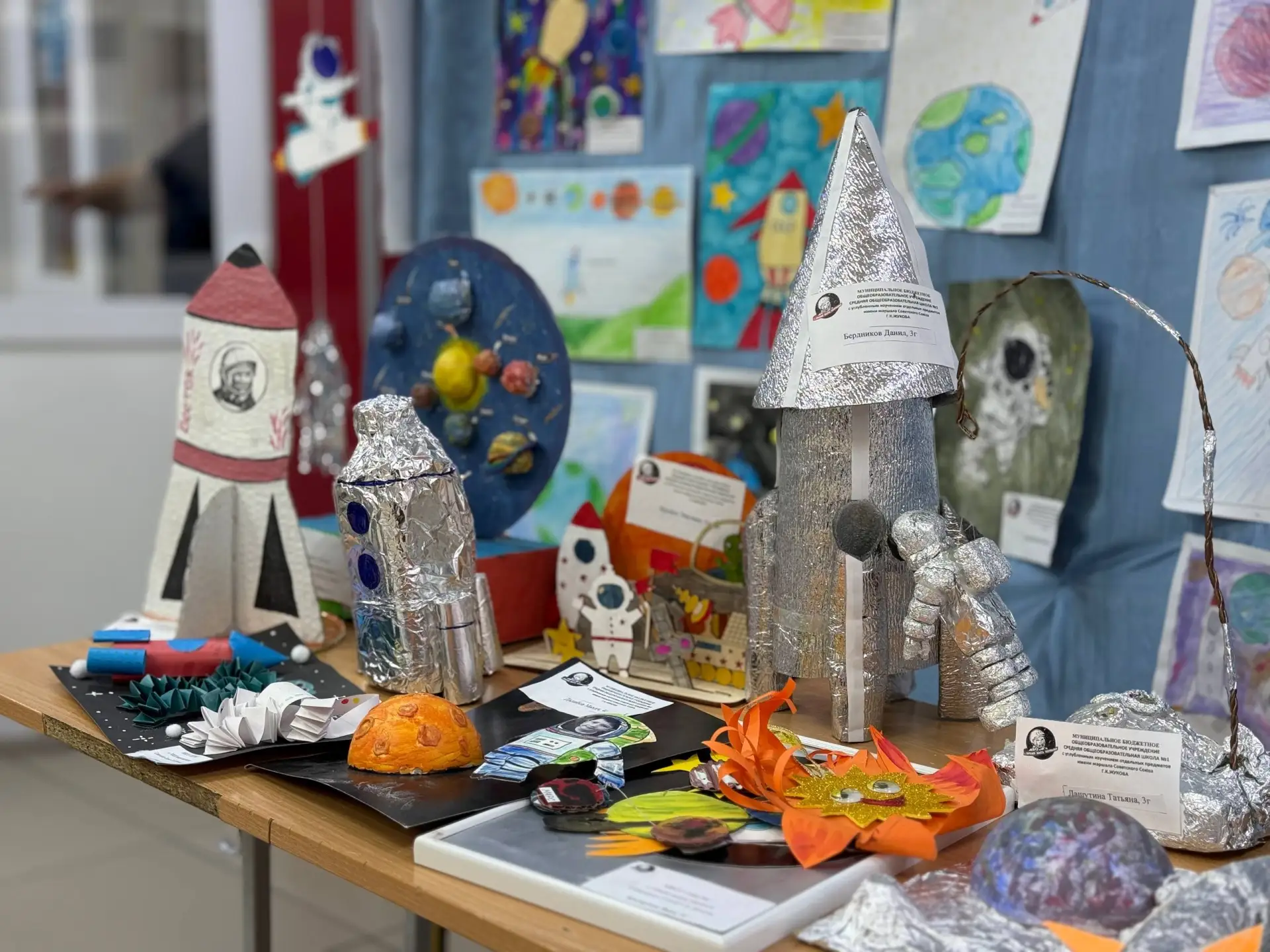 🚀  Неделя космоса  🛰  В рамках недели космоса в России и ученической недели добра в Югре обучающиеся