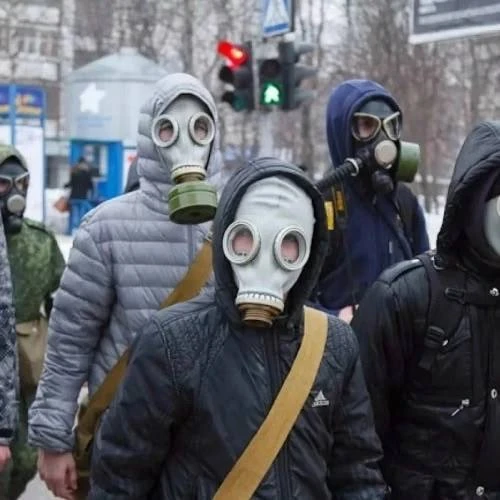 Россиянам разрешили покупать противогазы для всей семьи - запрет действовал больше 30 л...