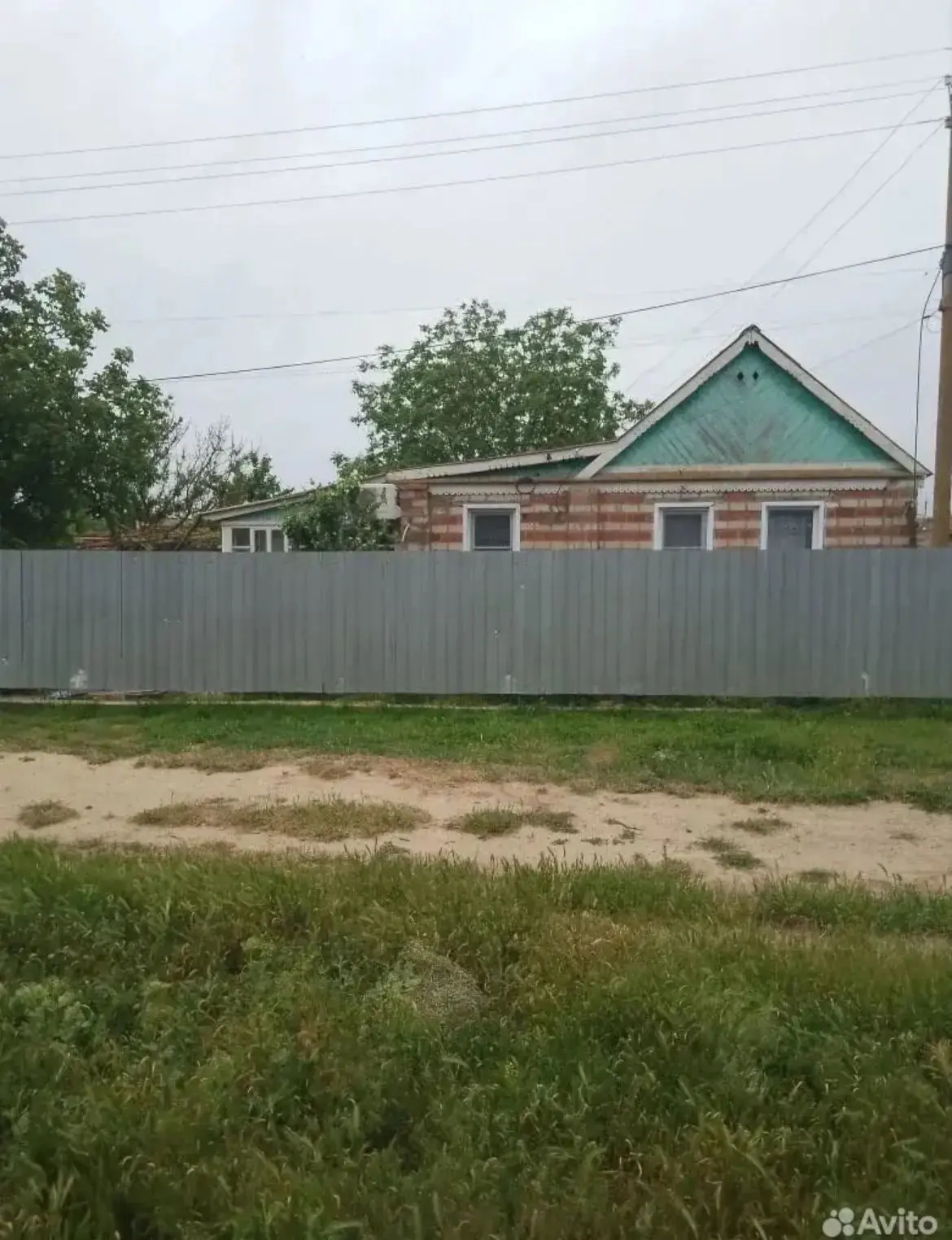 Продаётся дом 65,3кв.м.Земля 872кв.м.Один собственник.ВДоме АОГВ,свет ,вода,слив.Заходи...