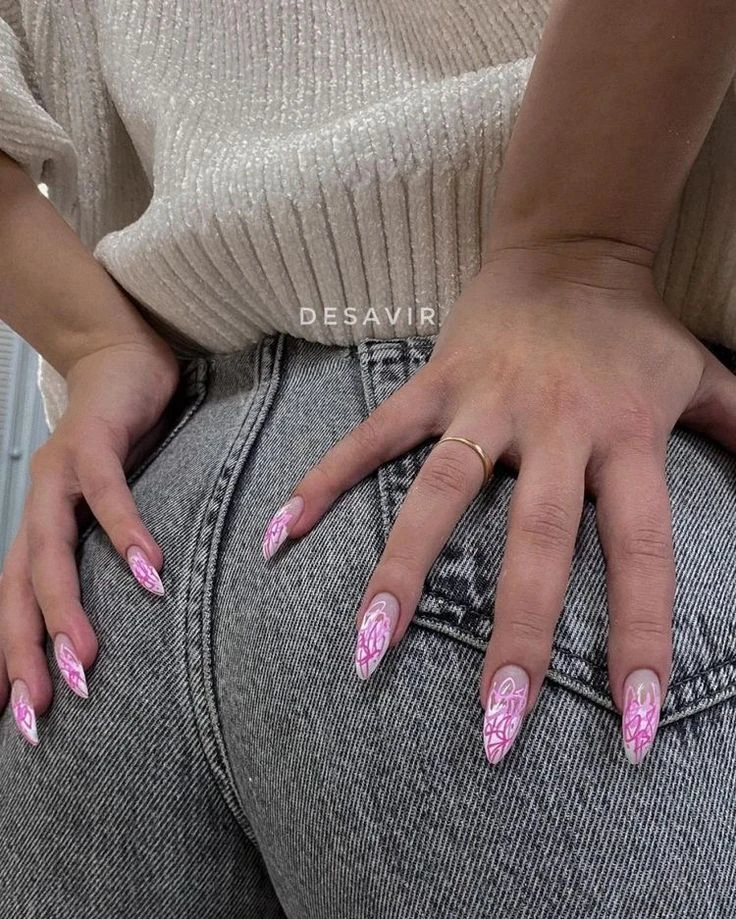 Норм - ❤️
Стрем - 🖤

Подписывайся: Маникюр💅Идеи
