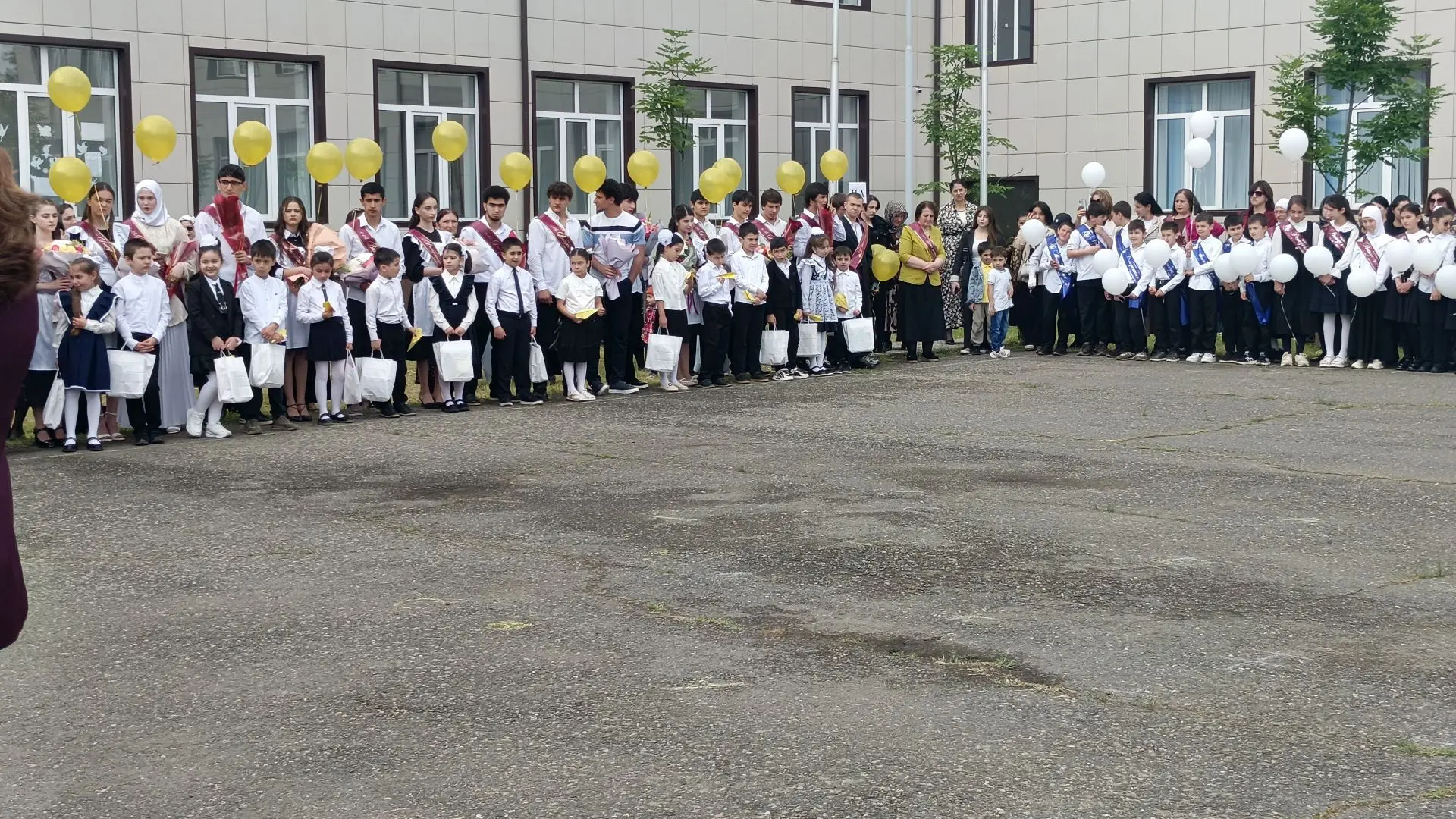 🔔Прощание с детством и встреча с будущим: для выпускников Касумкентской СОШ № 1 им.С.С...