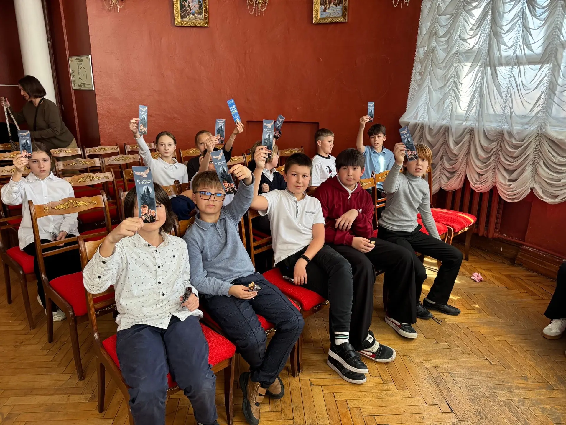"КЛАССНЫЕ" НОВОСТИ"👍  16 апреля ученики 5-А класса вместе со своим классным руководителем Ищенко Дар