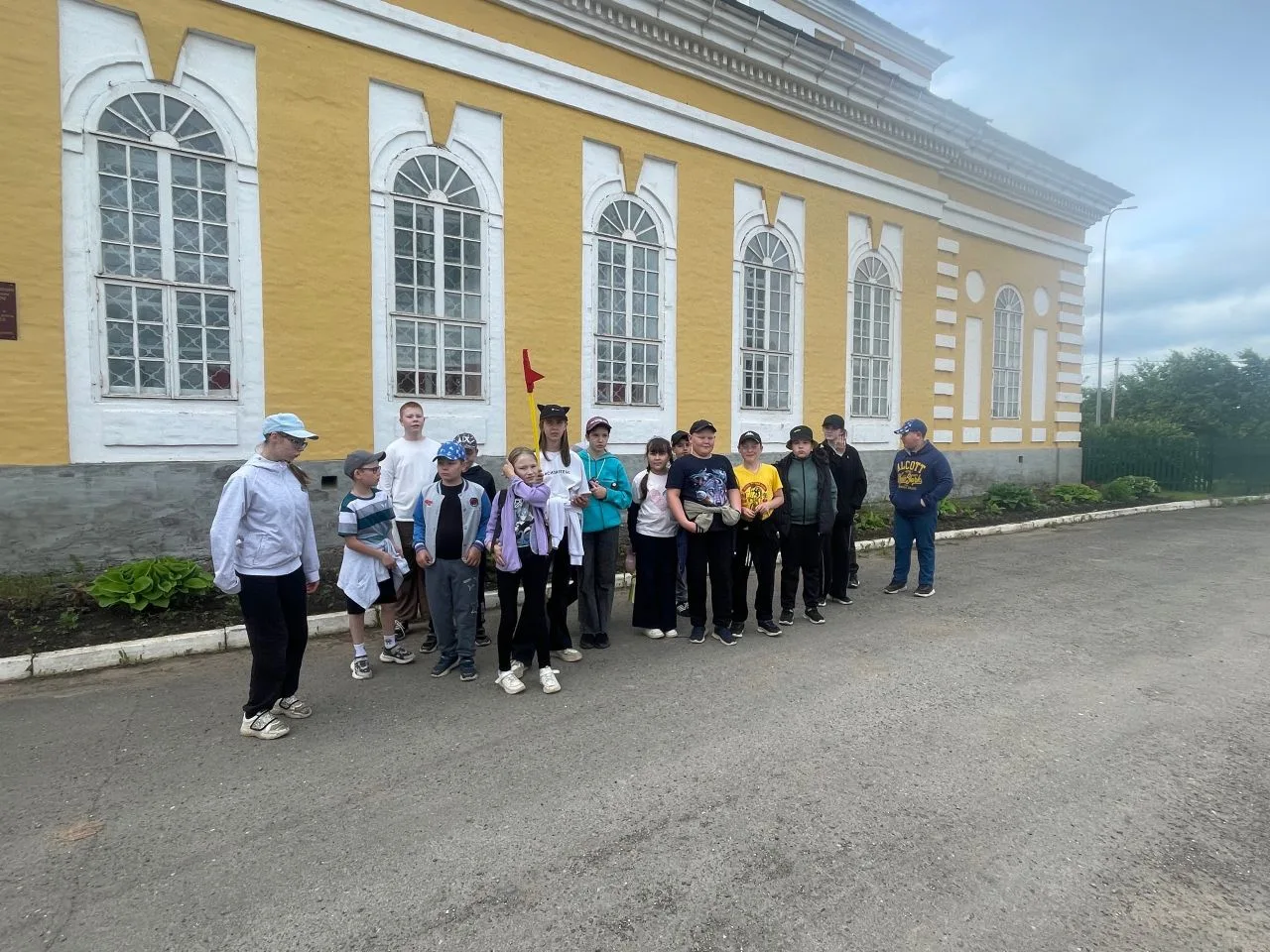 🌟 День экскурсий и сказок в лагере