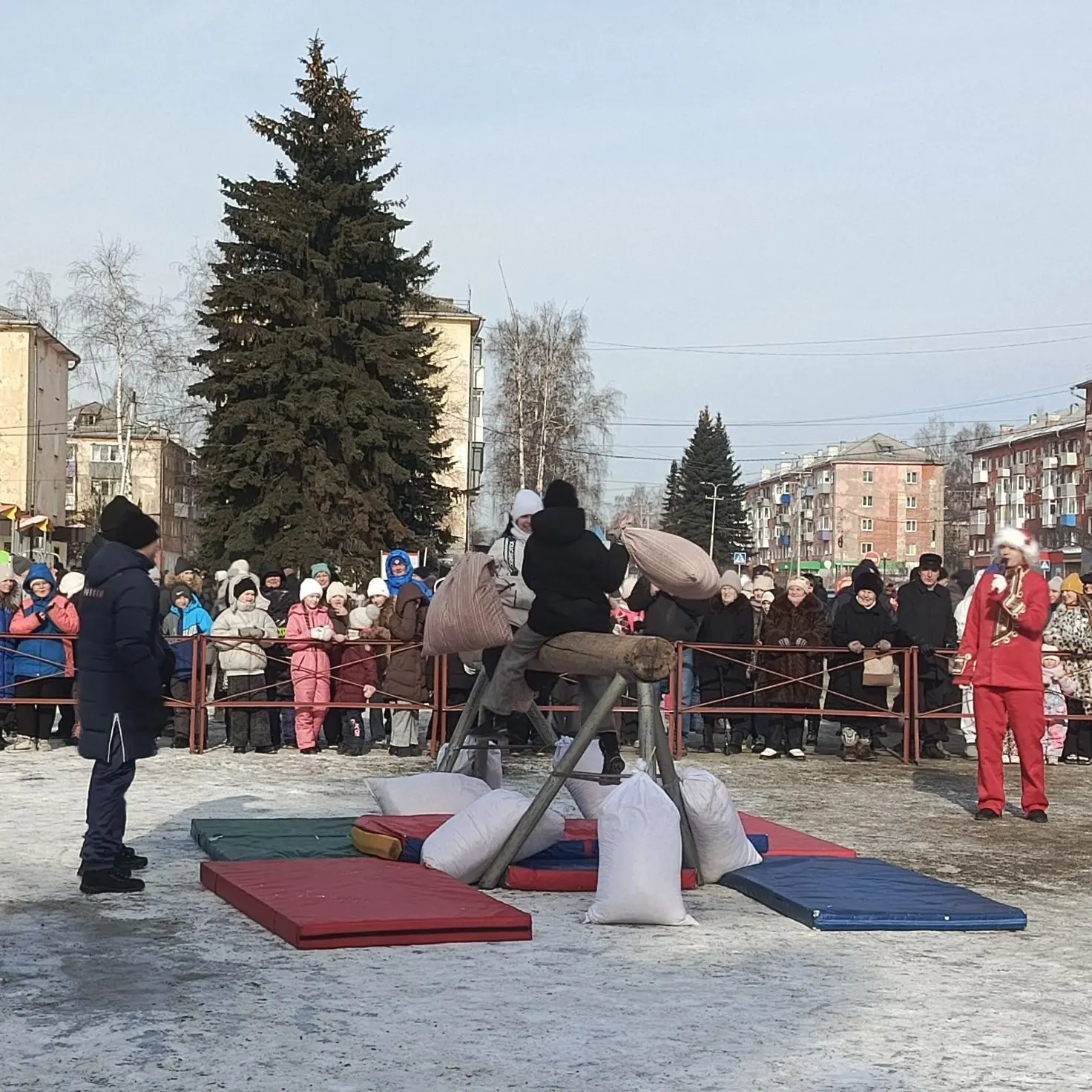 Сегодня наша школа бокса приняла активное участие в народных гуляньях в честь Масленицы...