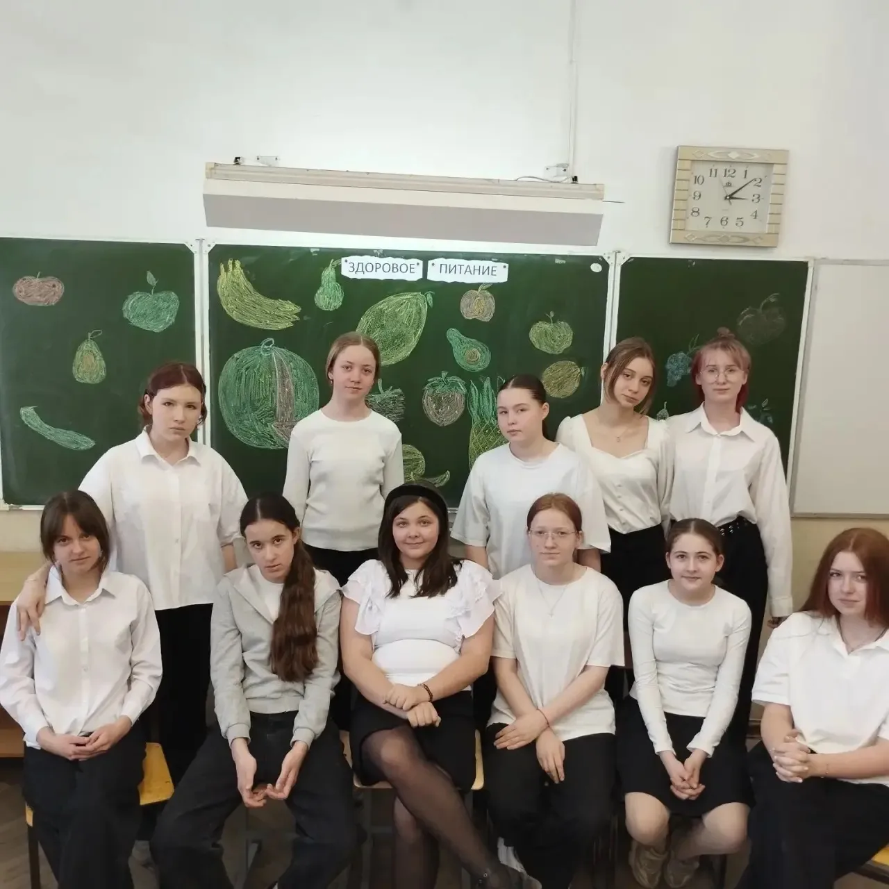 🍏 Неделя здорового питания в нашей школе 🍏   Эта учебная неделя посвящена вопросам правильного и сба