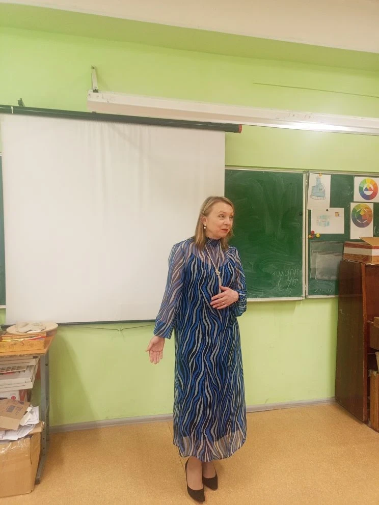 #КЛАССный_урок_79школа  13 мая обучающиеся 6 "В" класса познакомились с профессией актера. В гости к