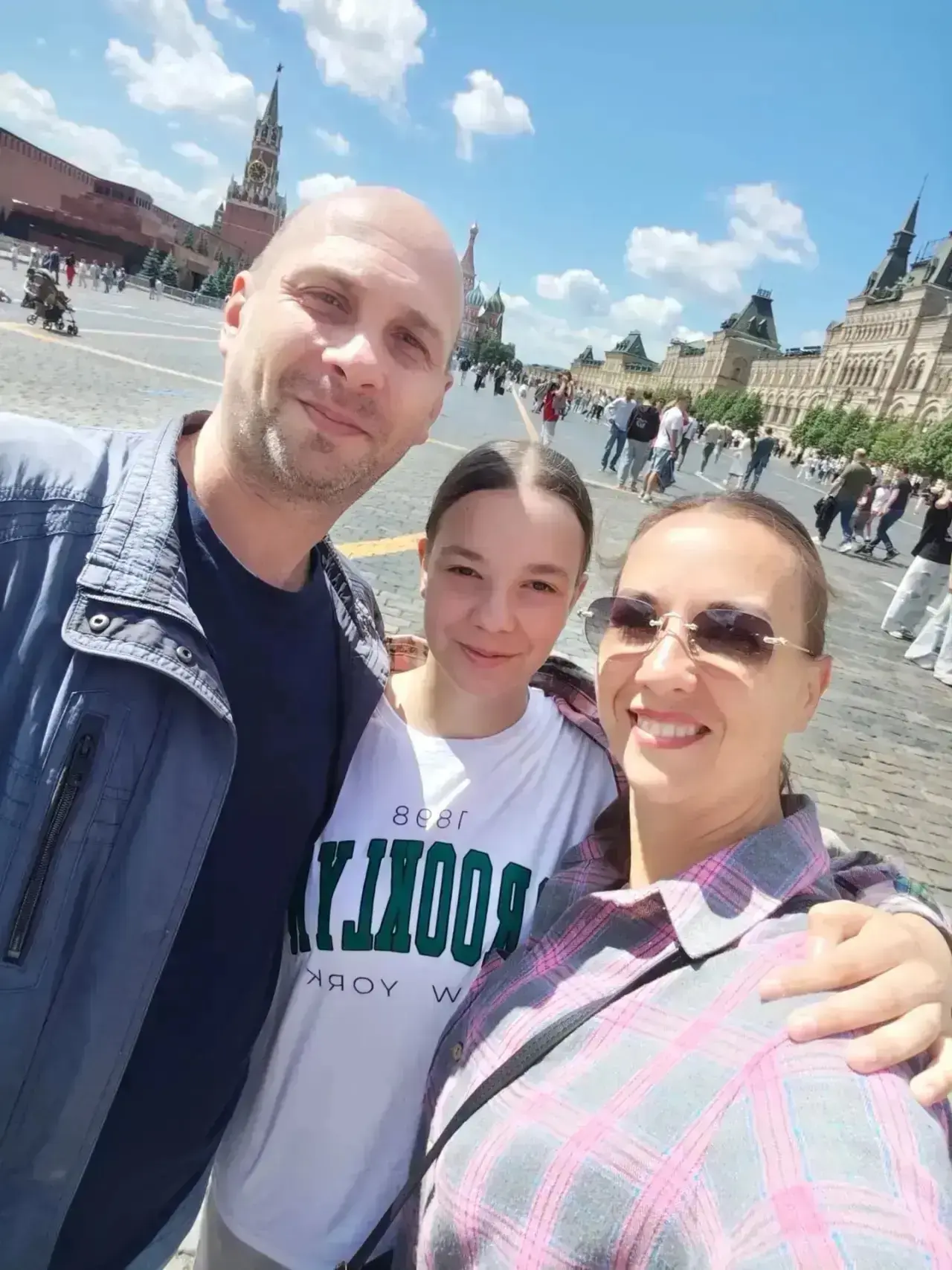 ☀️ «Лето в кадре» ☀️

🌳Наша воспитанница предкадетского класса Анна О. вместе с родителями активно 