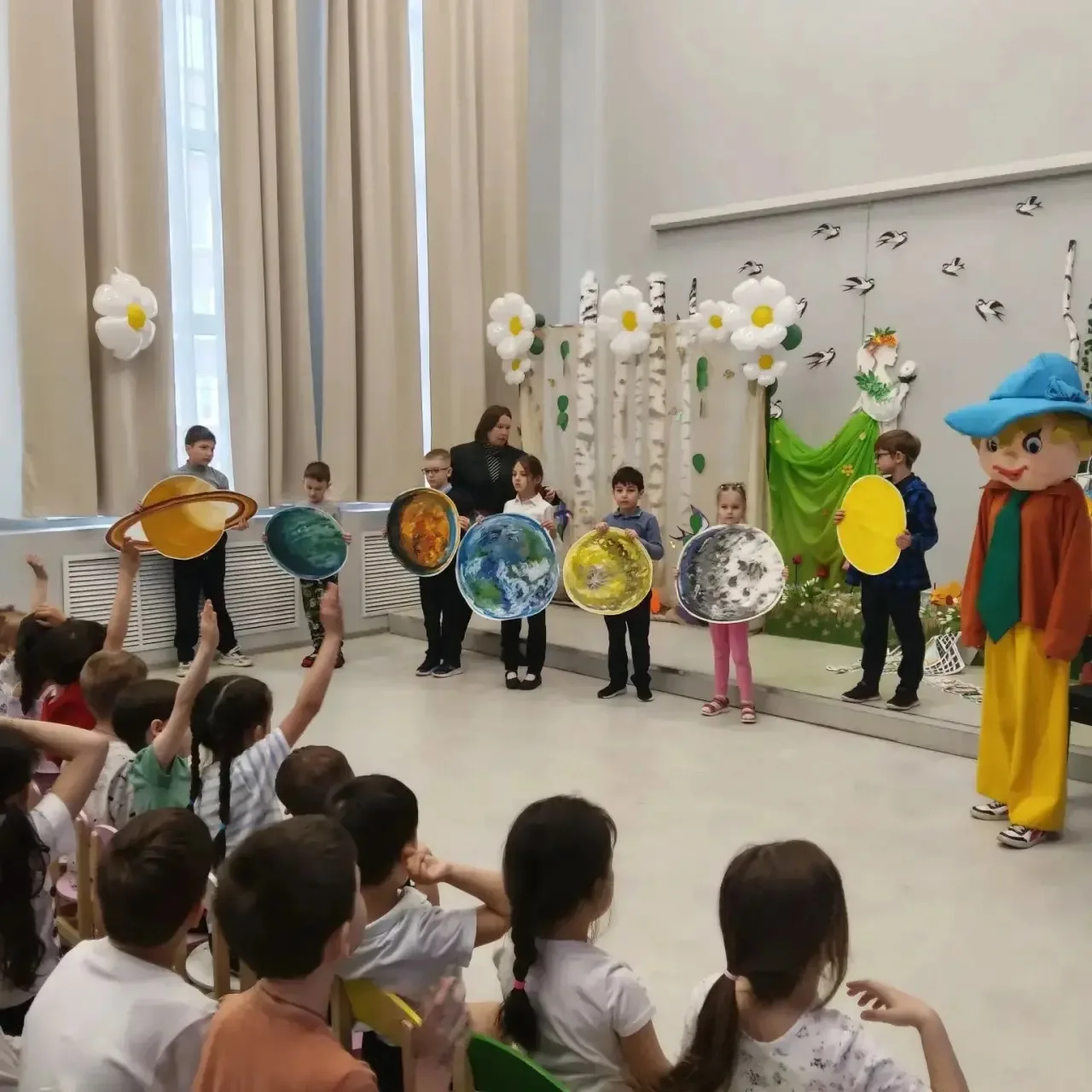 Добрый день! На связи с "Галактикой" (МБОУ СОШ №2) Центральная библиотека! Все знают, что в Солнечно