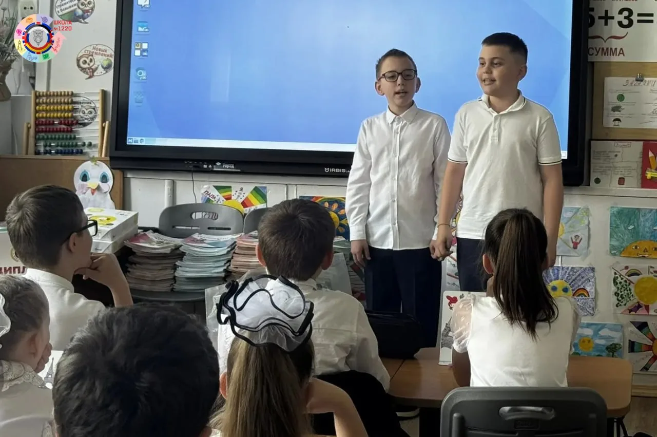 Год открытий и побед  👀 Учебный год завершается, и помимо общешкольных итогов каждый класс подводит 