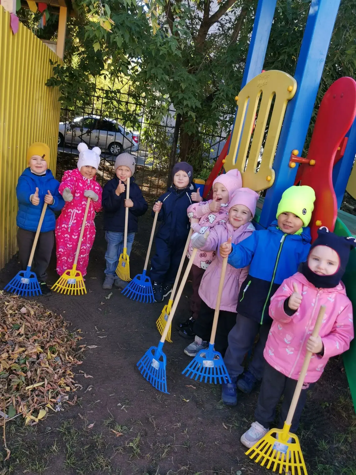 Сегодня  состоялся традиционный общегородской субботник, и мы с радостью приняли в нём ...