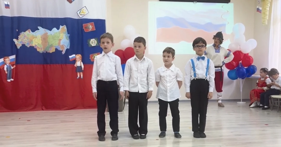 Стихи https://vk.ru/wall-170074272_74653