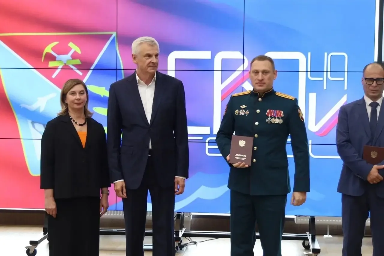 Новые кадры для Колымы: глава Сусуманского округа Дмитрий Голубцов получил диплом прогр...