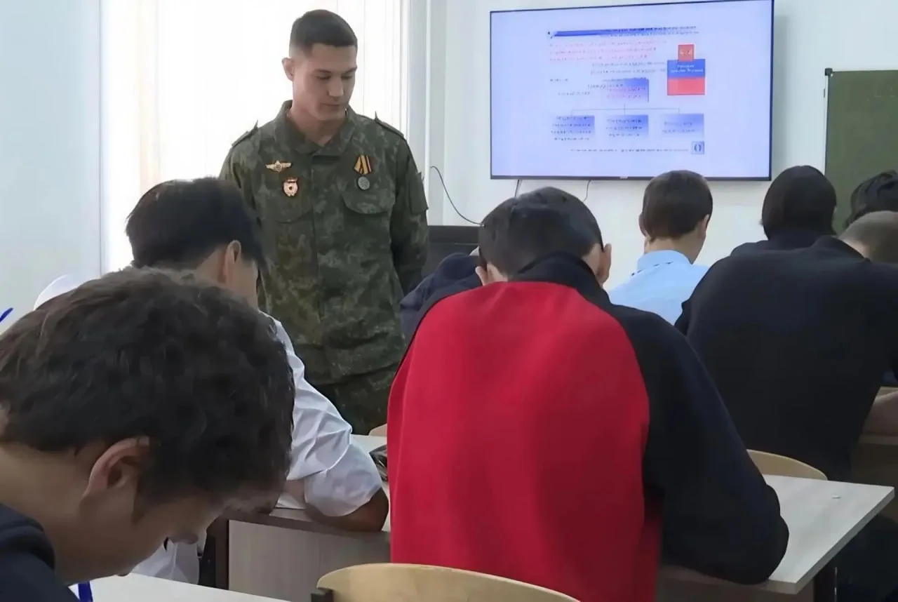 Ветеран специальной военной операции Александр Голубев после возвращения с передовой ус...
