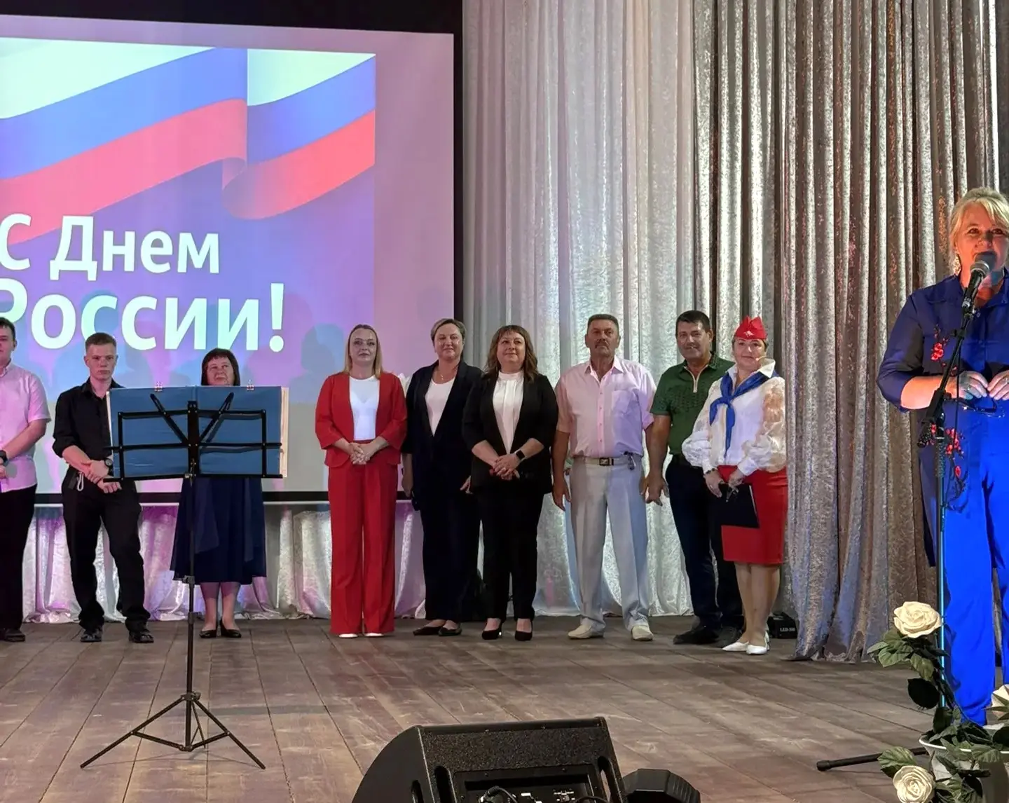 Творческий визит в Новосёловский Дом культуры 🇷🇺

11 июня, в честь празднования Дня России, в Ново
