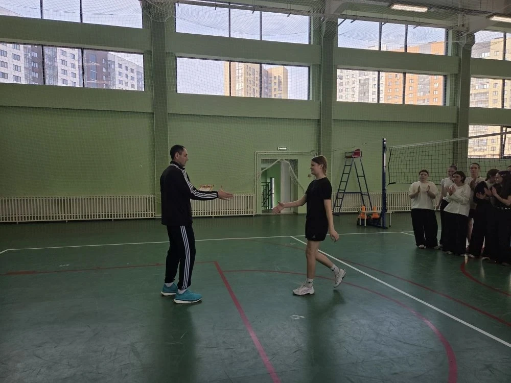 8-9 апреля 2026 года в нашей школе проходил турнир по пионерболу среди 7 классов. Места распределили