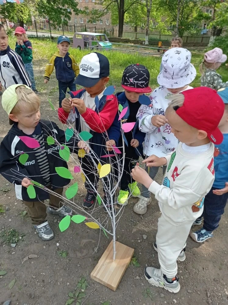 Ура, лето! 🥳🌼
Первый летний день был по настоящему тёплым!😌 Он способствовал проведению праздника