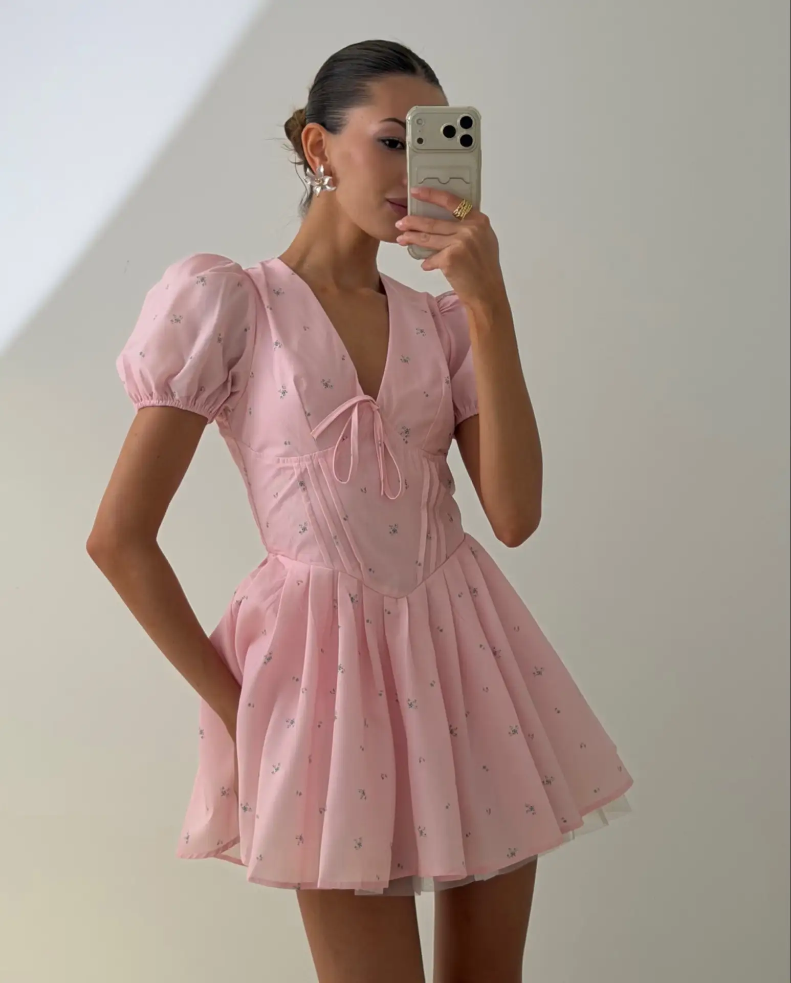 🌸🤍🎀

платье в наличии в Ростове 
3.490р