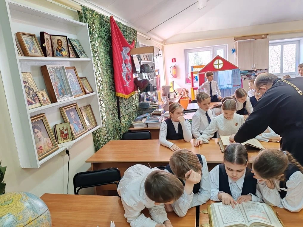 ИСТОРИЯ, КОТОРУЮ МОЖНО  УВИДЕТЬ! 📖✨  📚 24 марта гимназисты 4а класса были приглашены в воскресную шк