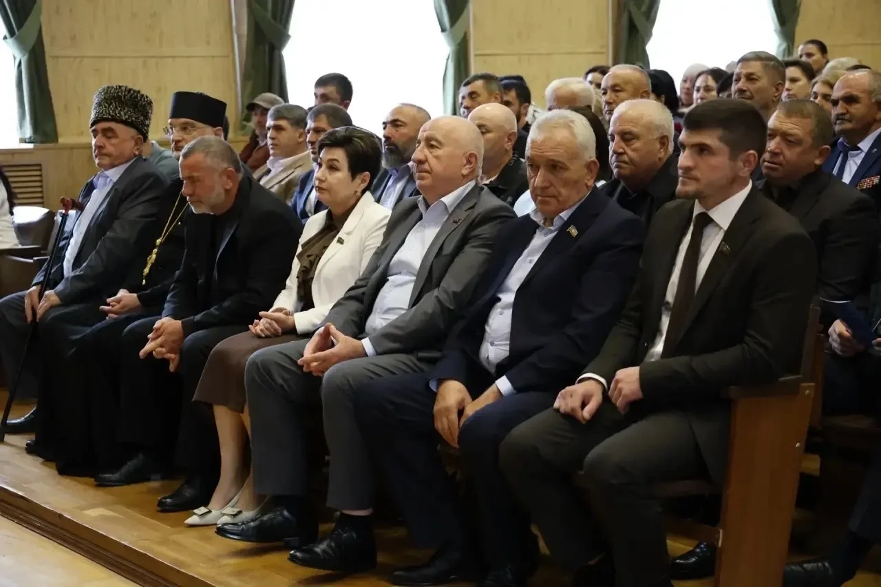 В Усть-Джегутинском районе обсудили развитие территории и вопросы жителей