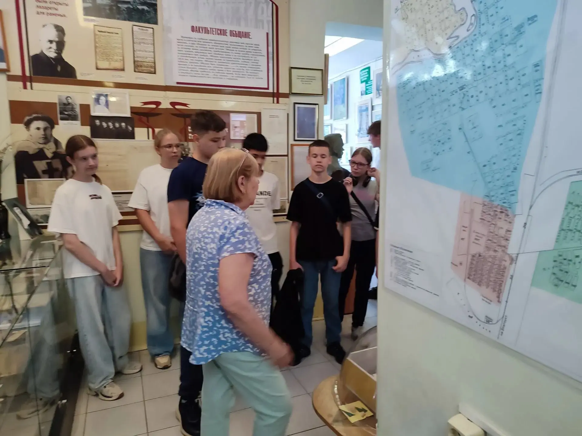 24 июня, в солнечное утро, отряды ГОЛ «Школа возможностей» из 5–8 классов отправились в увлекательно