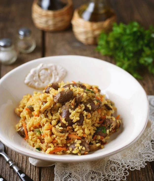 🍲✨ Булгур с куриными сердечками ❤️🌾

📝 Ингредиенты:

🌾 Булгур — 150 г
❤️ Куриные сердечки — 450 