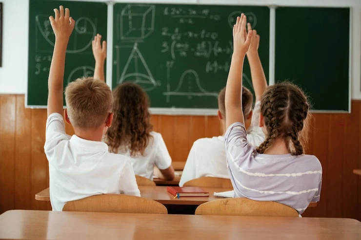 🎓 В Новом Уренгое школы вошли в число лучших на Ямале