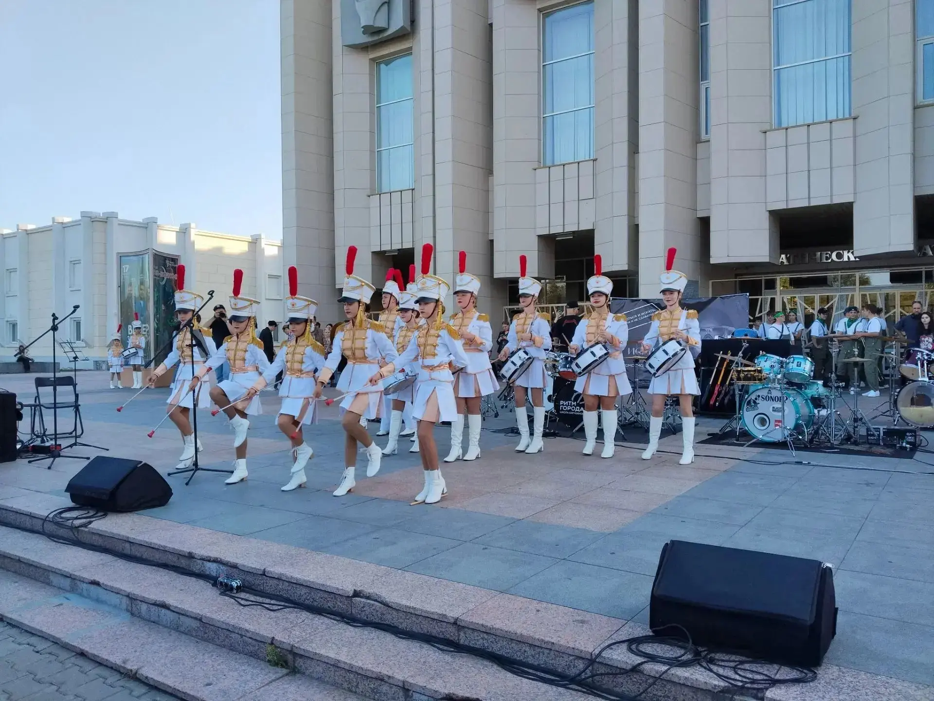 📢4 сентября площадь Драматического театра в г. Комсомольск-на-Амуре наполнилась энерги...