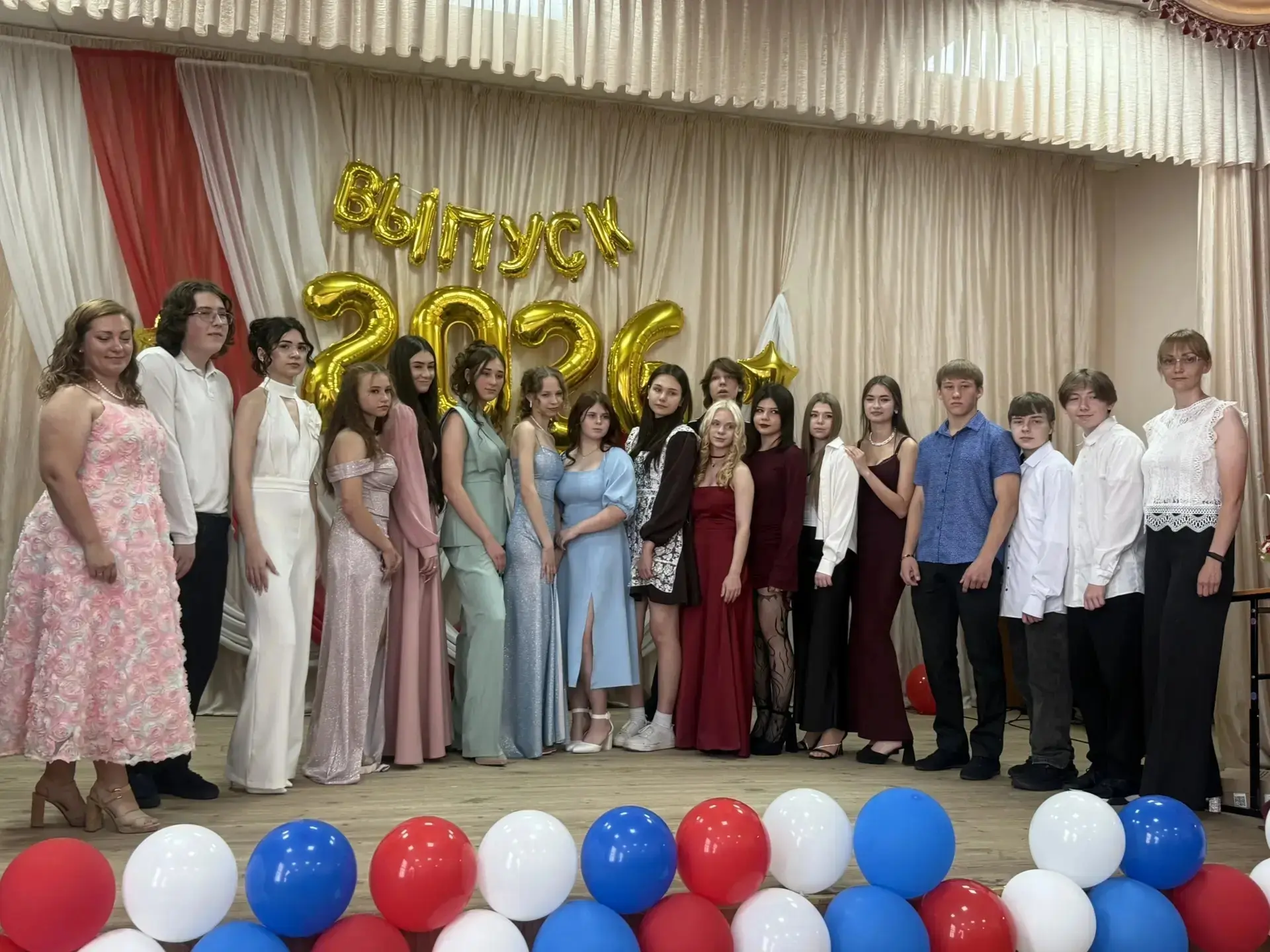 27 июня был наполнен улыбками, слезами радости и громкими аплодисментами. В этот день м...