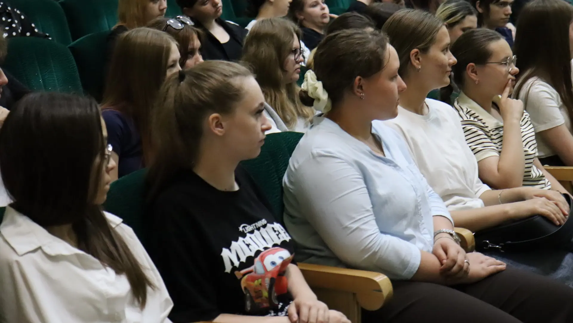 🛡 В колледже инспектор ОДН ОМВД России по г. Кумертау Ломов Андрей Сергеевич провёл профилактическу