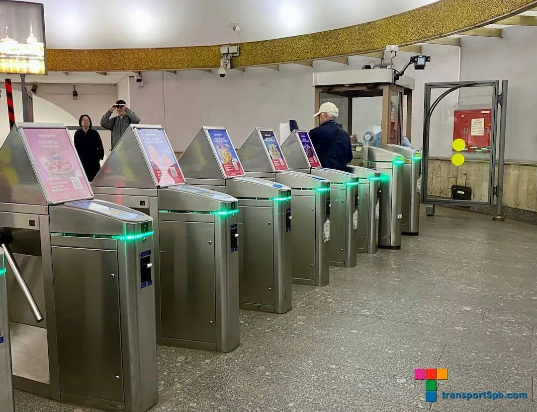 Метро в минус: поездка пассажира обходится Петербургу в 111 рублей