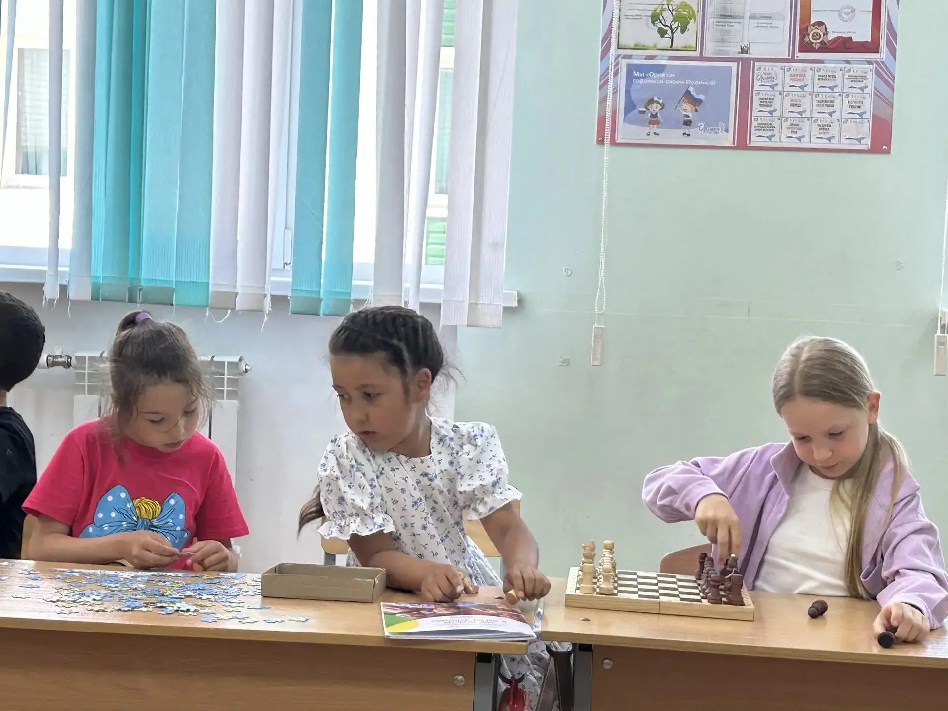 В пришкольном летнем лагере "Тамчы", день прошёл успешно. День начался с утренней заряд...
