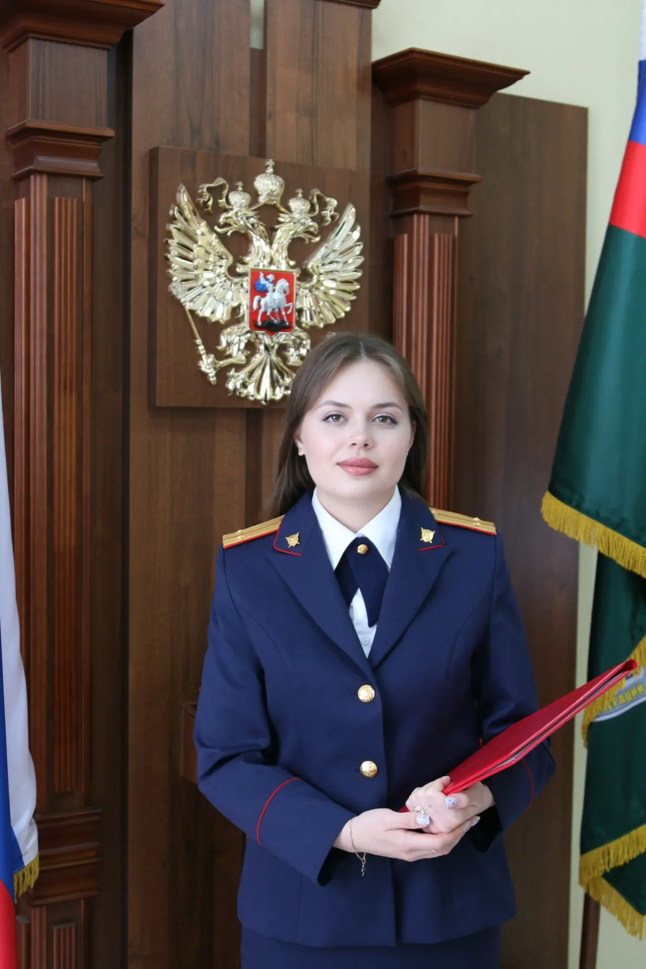 🇷🇺Продолжает фотопроект «Следствие в лицах» старший следователь Октябрьского межрайон...