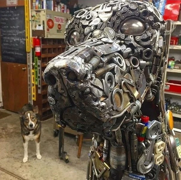 Металлический пёс.