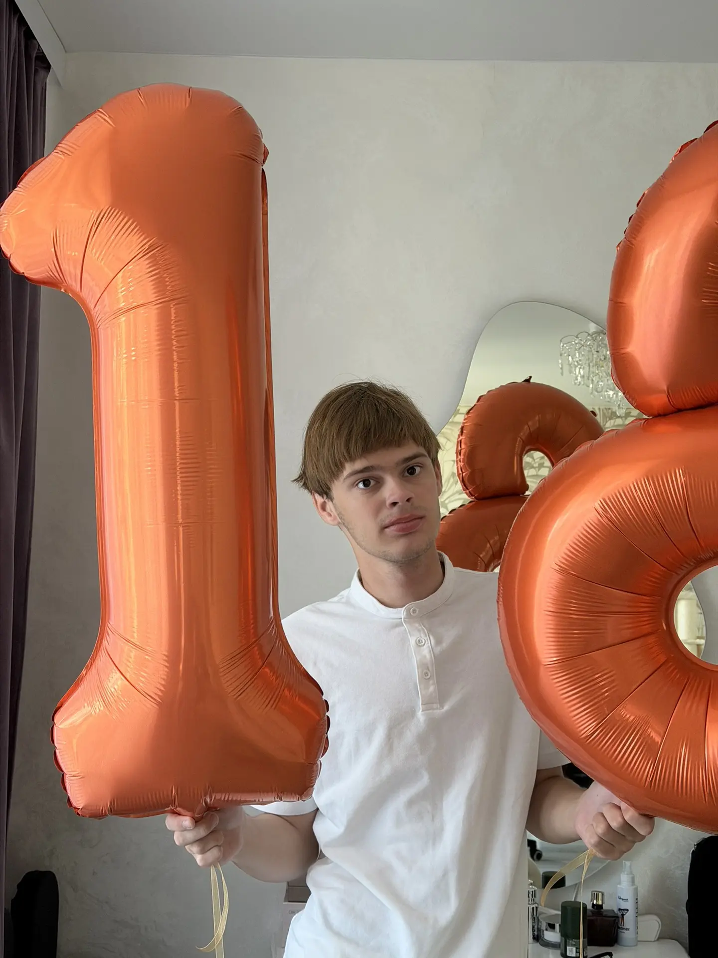 Сашульке сегодня 18 лет