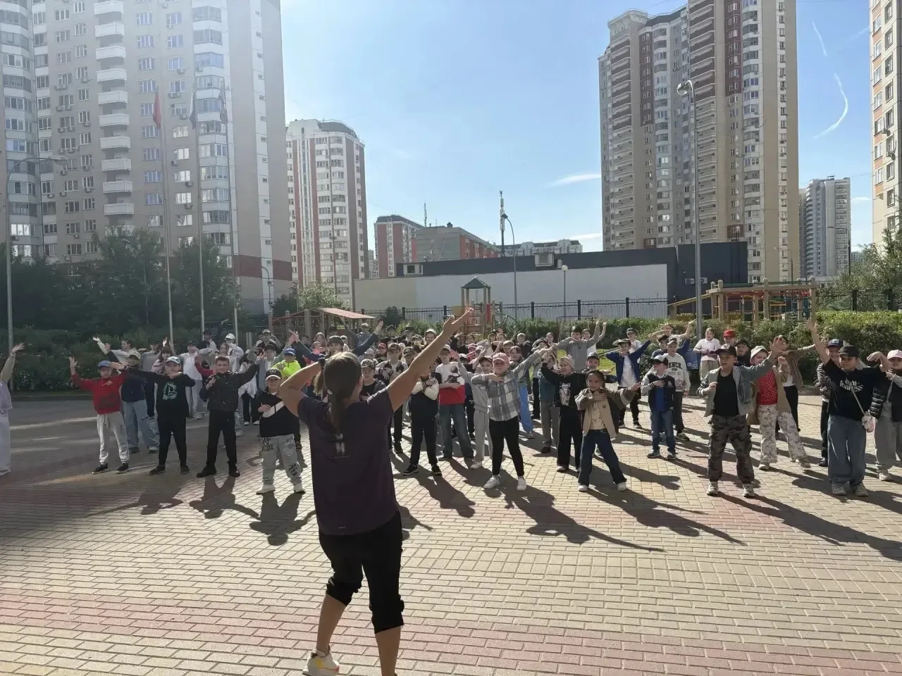 💫1 июня, в Международный день защиты детей, школьный летний оздоровительный лагерь "Юн...