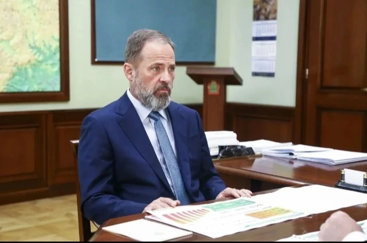 Губернатор Олег Мельниченко доложил Игорю Анатольевичу Комарову о социально-экономическ...