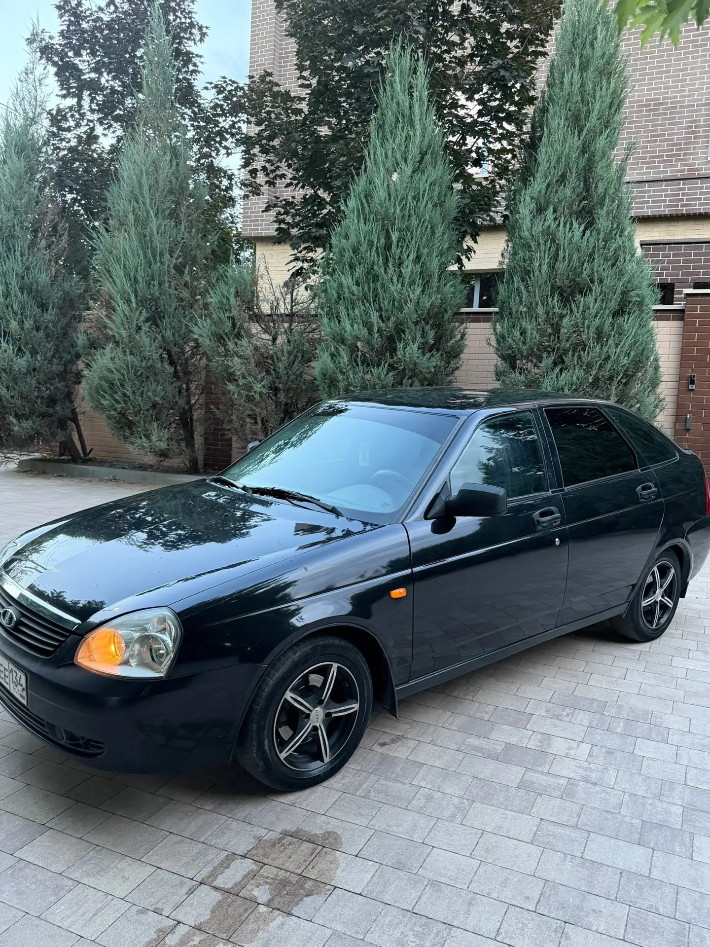 🚗 Lada Priora (2011 г.в.)
✅ Состояние: Хорошее
👤 Владельцы: 1 хозяин по ПТС
❄️ Комфорт: Рабочий ко
