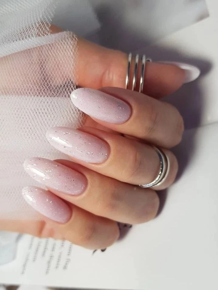 Всем привет🌸!Меня зовут Алина ,я мастер маникюра и педикюра с опытом более 8 лет 🎉Приглашаю вас на