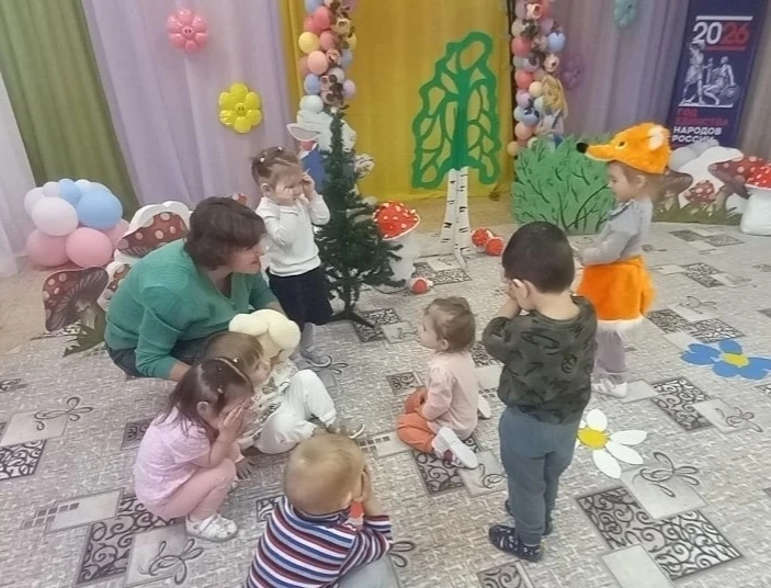 🎵 В нашем детском саду вовсю звучат звонкие летние мотивы!
Сейчас у ребят проходят увлекательные му