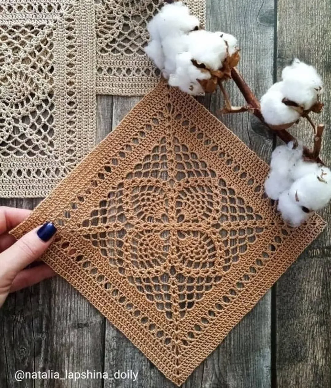 Мотив крючком 💙 
Как вам?