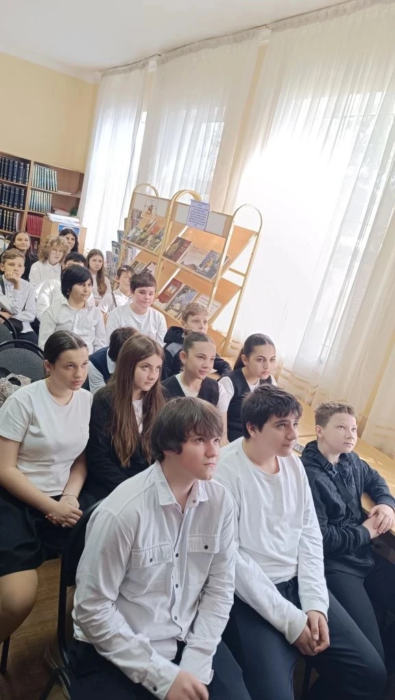Для просмотра короткометражных фильмов кинофестиваля "Потомки победителей!" , приуроченных ко Дню за
