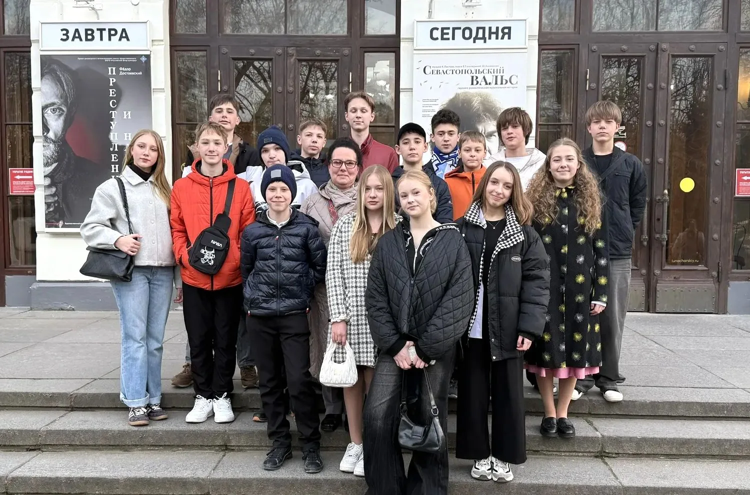 "КЛАССНЫЕ" НОВОСТИ"👍  В день исторического события - 12-летия Крымской весны ученики 7-В класса (кл.