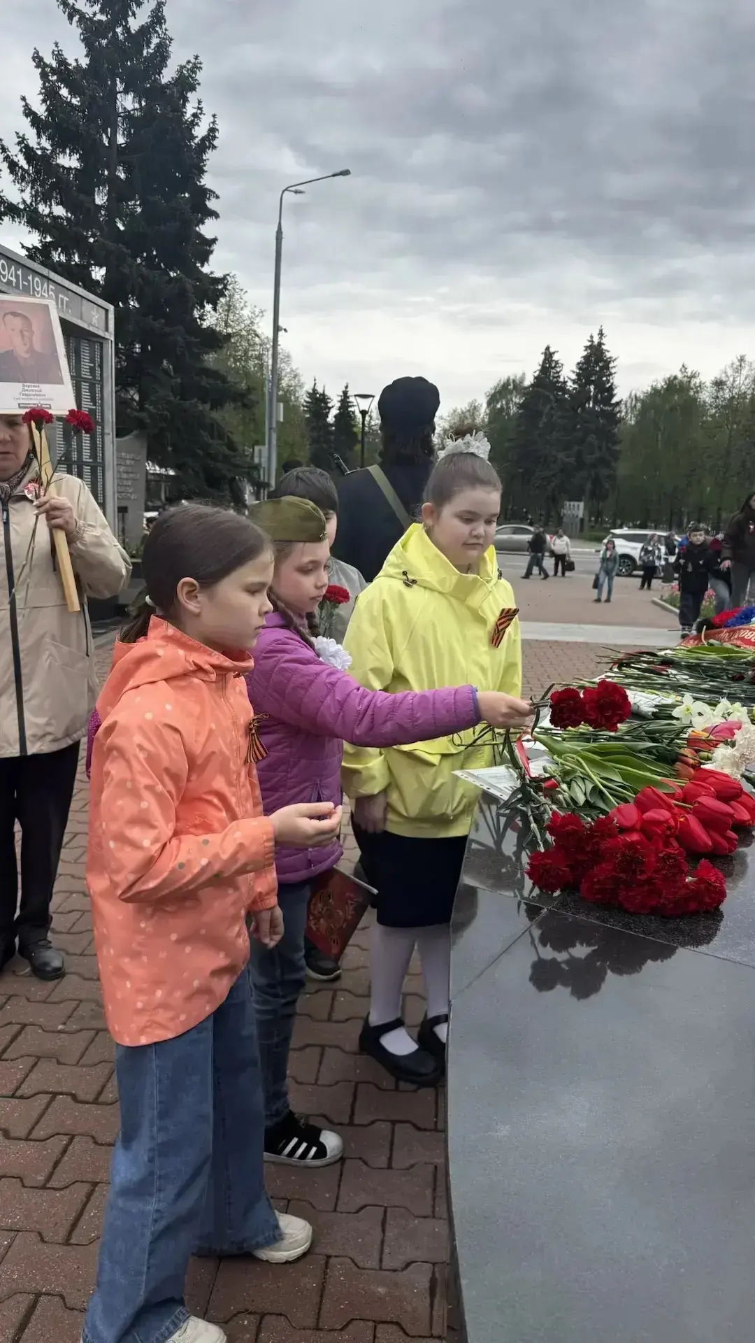 3 А класс присоединился к акции «Наследники Победы».   День Победы — праздник важный, Светлый, радос