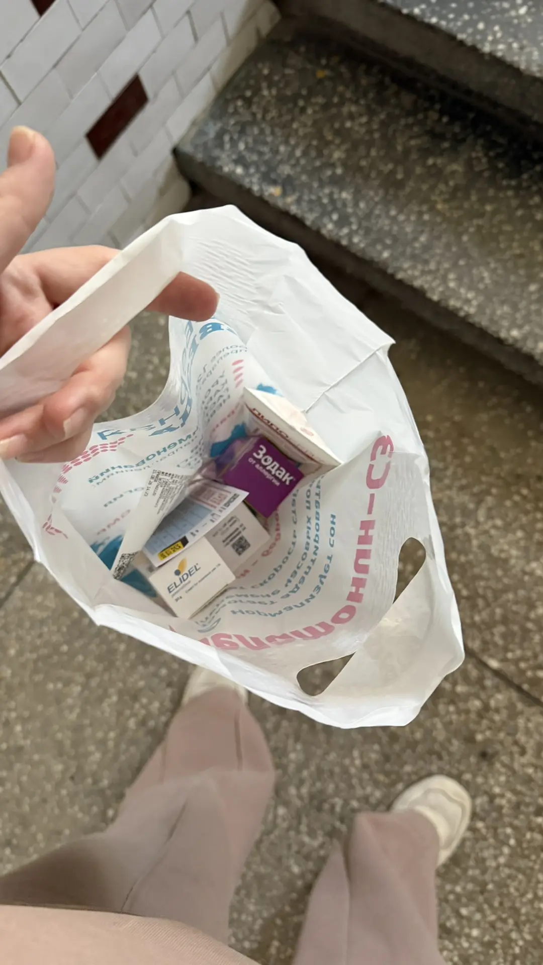 Для меня стало приятным открытием, что после роддома к нам домой приходит каждую неделю...