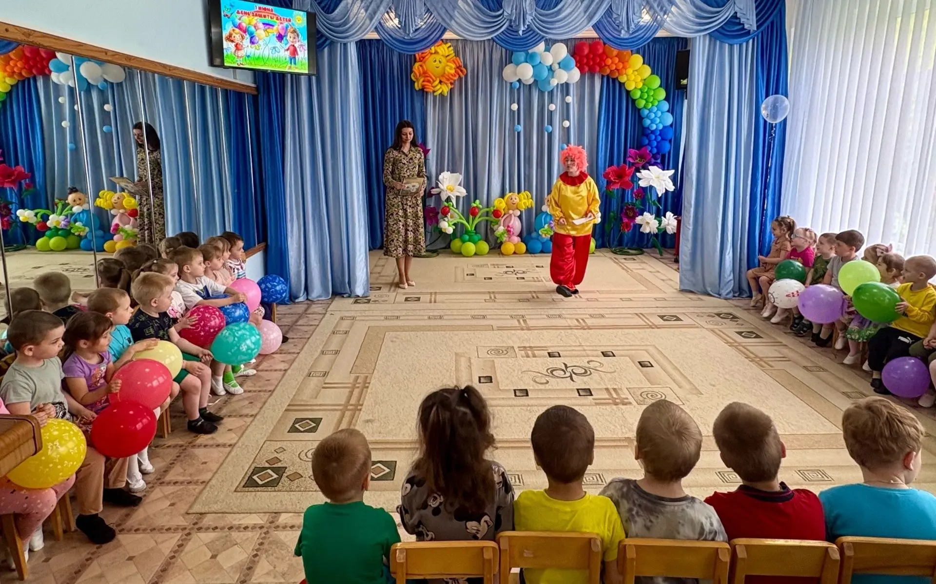 Рубрика "День за днем"
Сегодня, в честь Международного дня защиты детей, в нашем детском саду царила