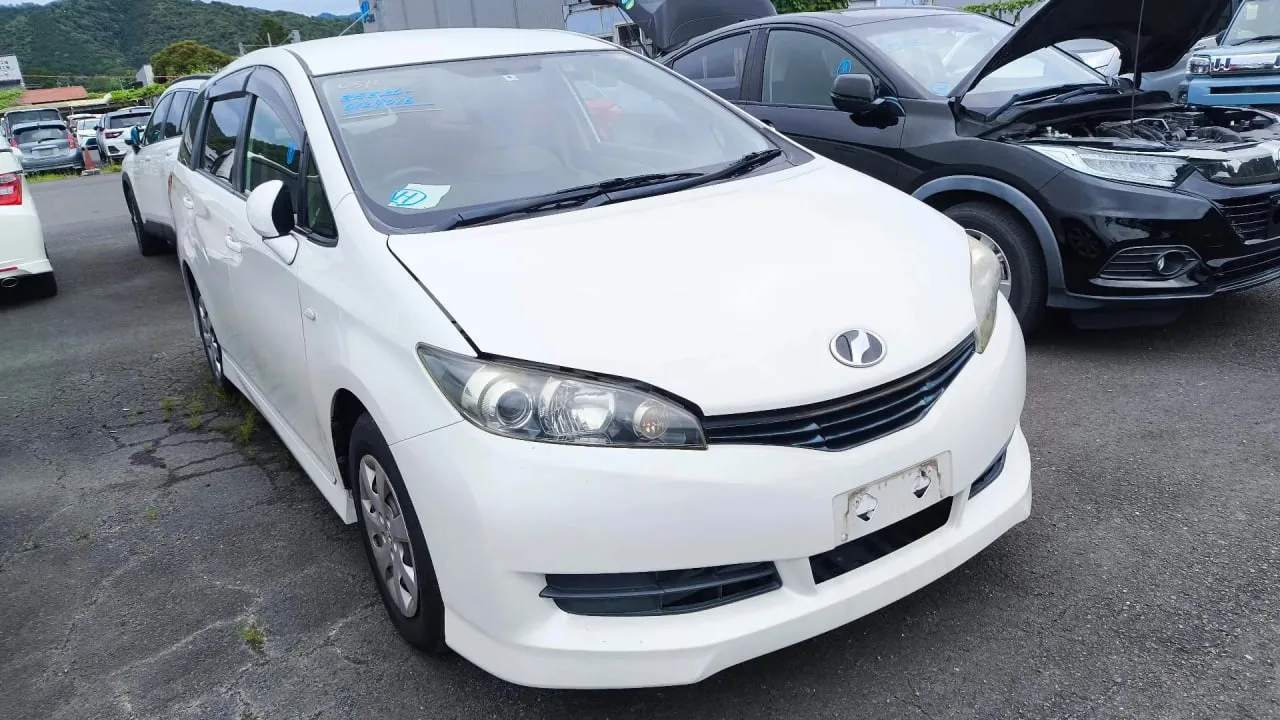 💥Поздравляем Дениса из г. Свободный с покупкой Toyota Wish 2012 года