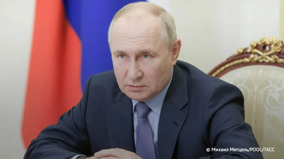 Путин подписал закон, содержащий нормы о выдворении мигрантов за дискриминацию и наруше...