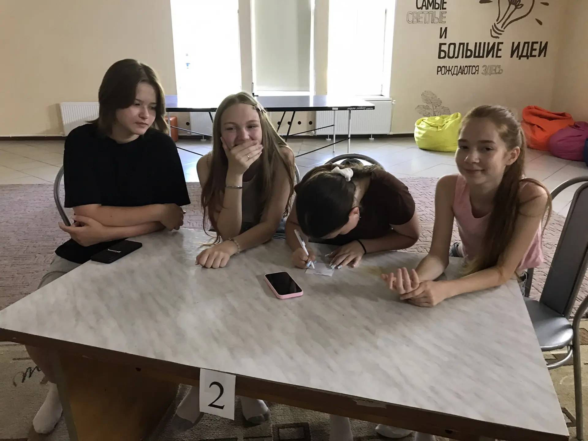 Игры бывают разные. Одни требуют тишины, сосредоточенности и поля с фишками — наши люби...